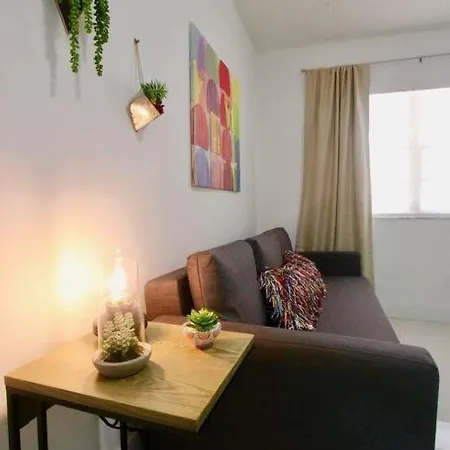 Beautiful Apartment Footsteps From The Beach Miami Beach Extérieur photo