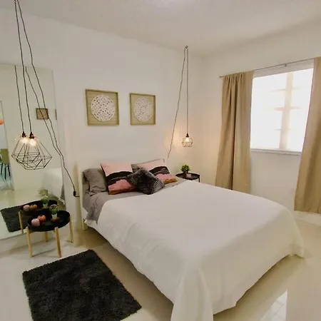 Beautiful Apartment Footsteps From The Beach Miami Beach Extérieur photo